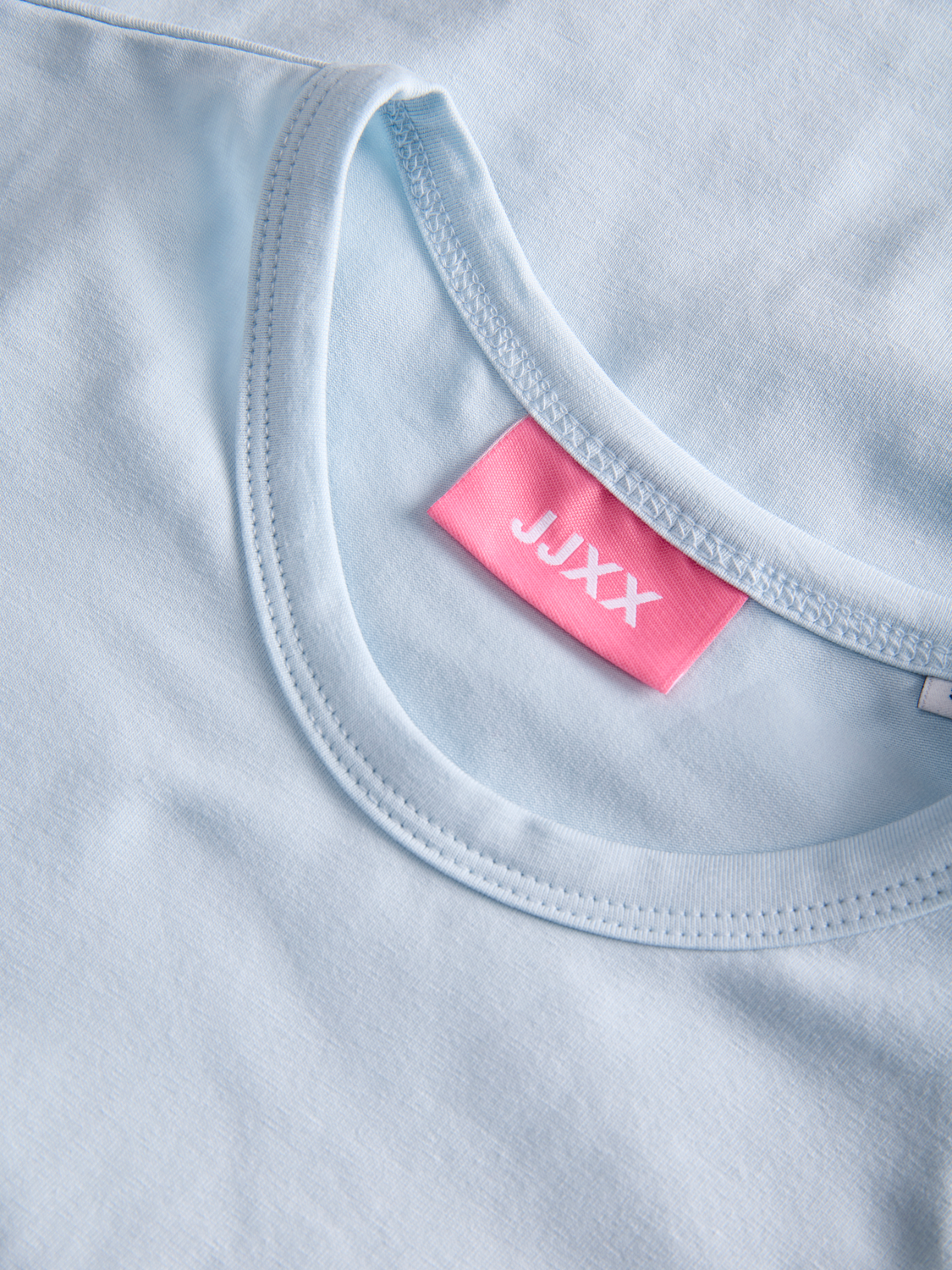 model_shot-detail